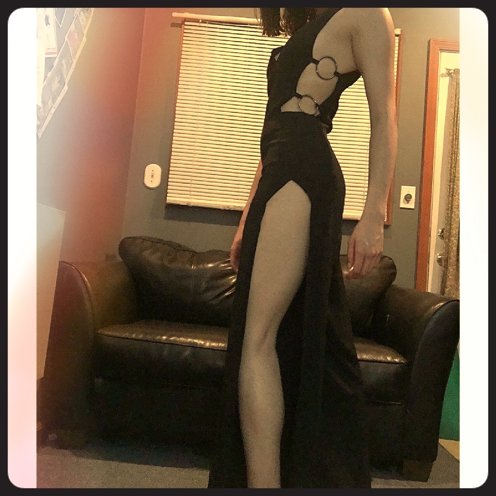 Fashion Nova Ring Jumpsuit Leg Slits V-Neck Sexy